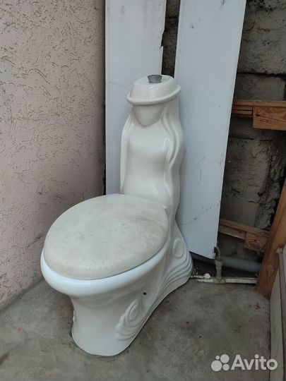 Дизайнерский унитаз