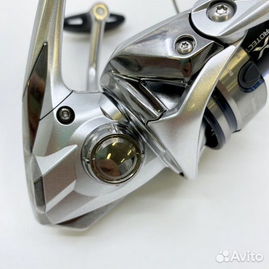 Катушка shimano 19 stradic C3000HG