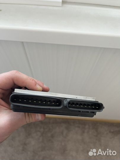 Блок управления двс 1-jz Toyota 89871-22010