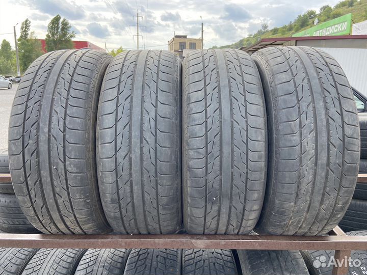 Toyo DRB 215/55 R17