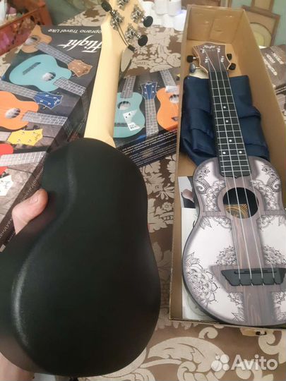 Укулеле сапрано новое с чехлом