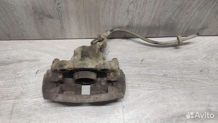 Суппорт передний правый пассат б3