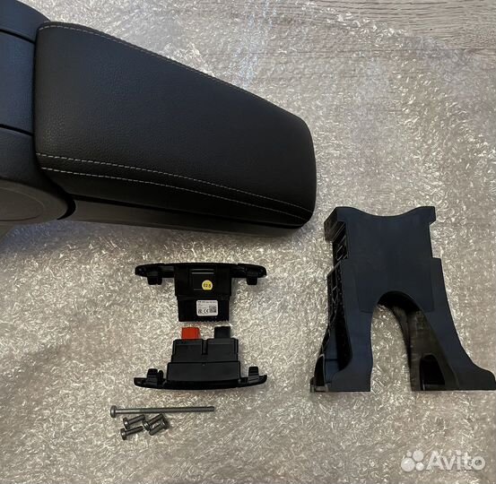 Подлокотник Polo-Rapid поло/рапид оригинал