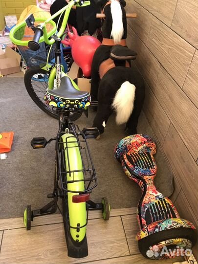 Новый велосипед куплен недавно в магазине для доче