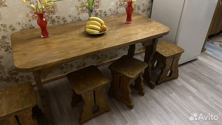 Столы, табуретки, лавки для сада и для кухни