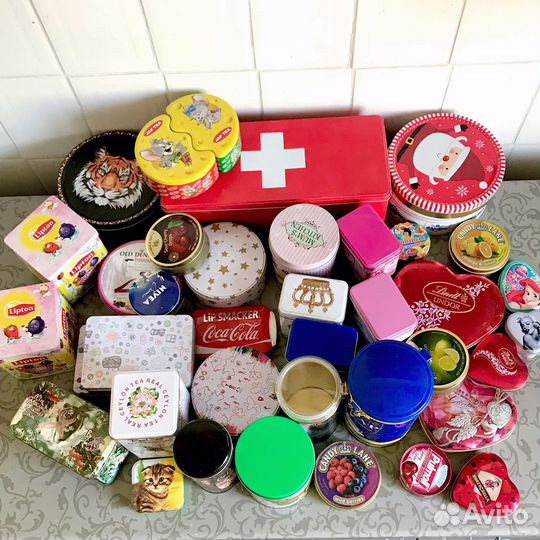 Жестяная банка в ассортименте