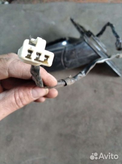 Левое зеркало на тайоту