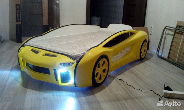 Кровать машина