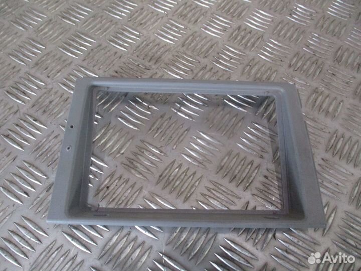 Накладка Mercedes-Benz A9438400051