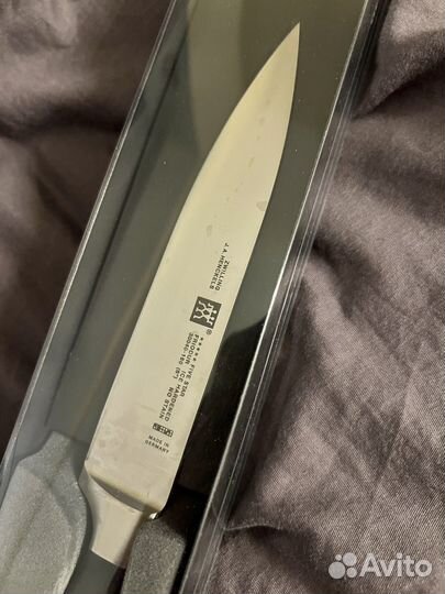 Нож разделочный Zwilling J A Henckels