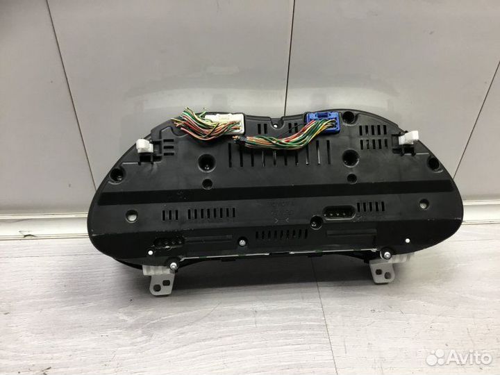 Щиток приборов Toyota Avensis 2 2005