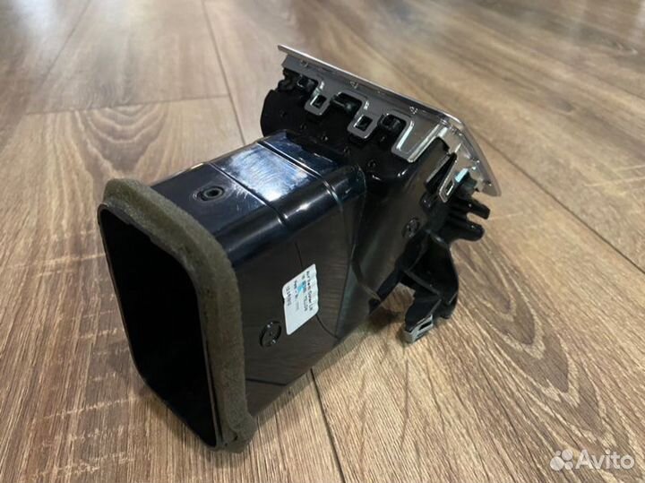 Дефлектор салонный передний левый Land Rover Range