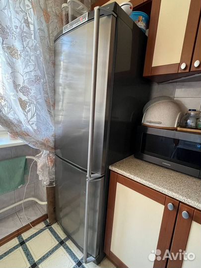 Холодильник AEG