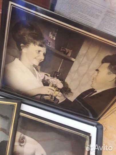 Старые фотографии, фоторамка железная