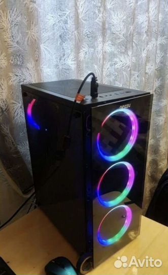Мощный топовый игровой пк i7 тянет всё 16 Гб ssd