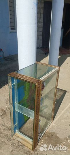 Аквариум и рыбки