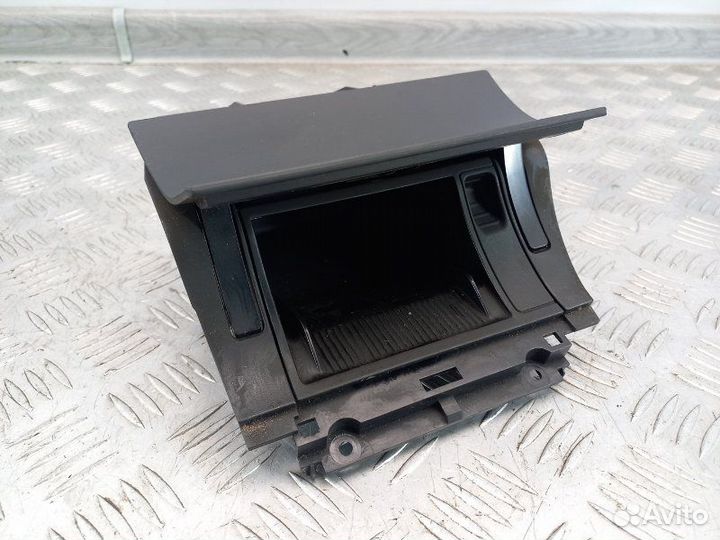 Пепельница Skoda Octavia A5 1.6 BSE 102Л.С лифтбек