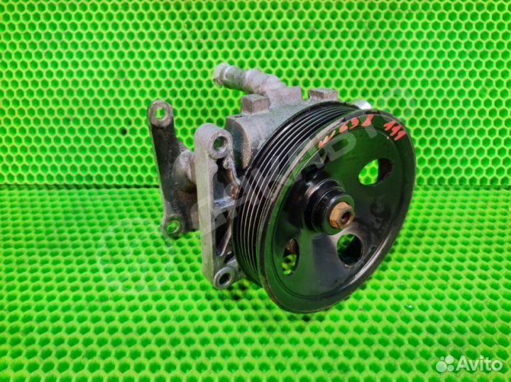 Насос гидроусилителя Mercedes-Benz V W638 M111