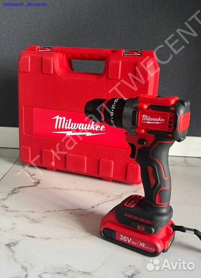 Шуруповерт Milwaukee 36V ударный с набором