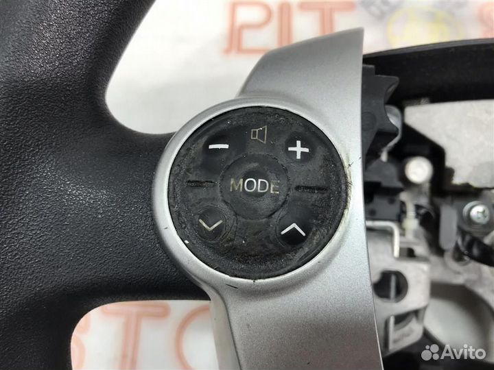 Руль Toyota prius ZVW30 2009-2011 3 Поколение