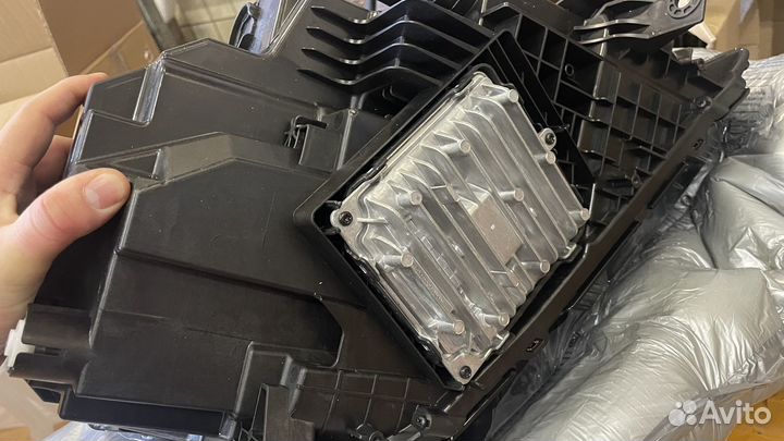 Оригинальная фара geely monjaro