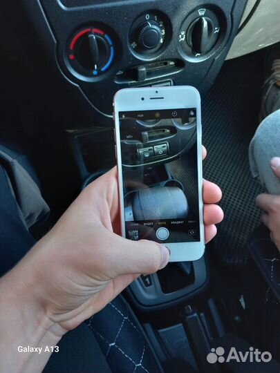 Телефон iPhone 6s