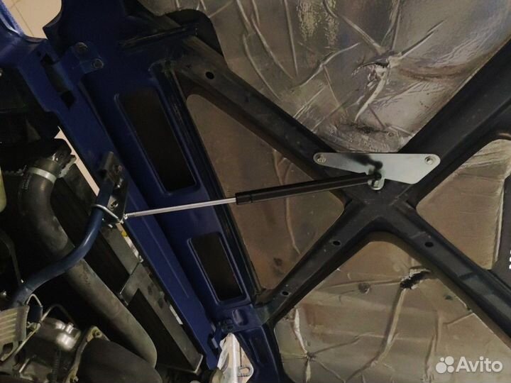 Газовый упор капота Нива лада 4х4 ваз