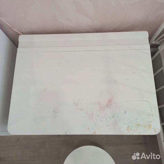 Столик IKEA и стульчик