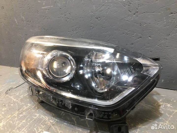 Фара передняя правая Renault Kaptur