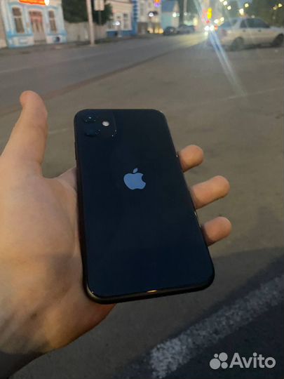 iPhone 11, 64 ГБ