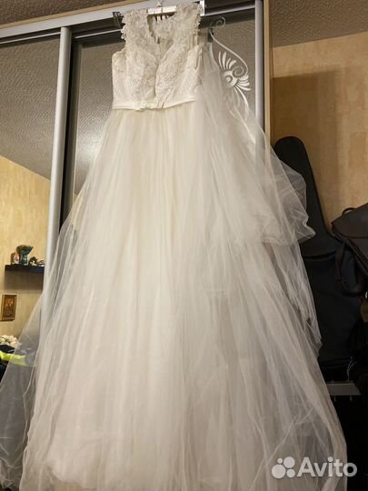 Платье свадебное