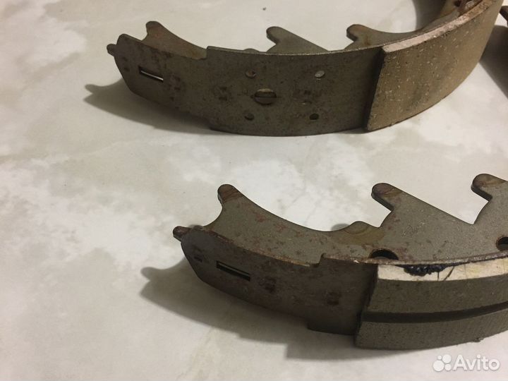 Колодки тормозные барабанные JeepCherokee/Liberty