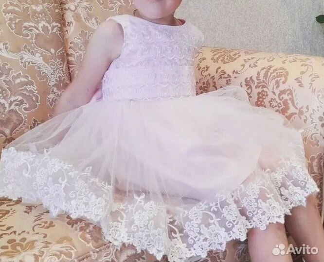 Продам платье для девочки