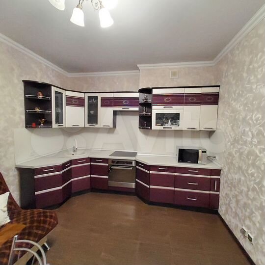 2-к. квартира, 70 м², 4/9 эт.