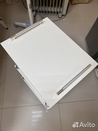 Тележка косметологическая