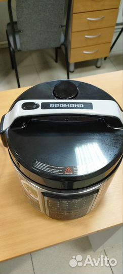 Мультиварка redmond новая