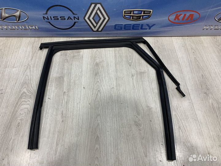 Уплотнитель зад проема стекла двери Renault kaptur