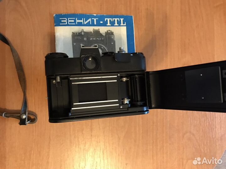 Плёночный фотоаппарат Зенит EM