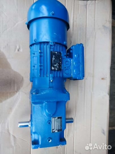 Цилиндрические плоские мотор-редукторы Nord