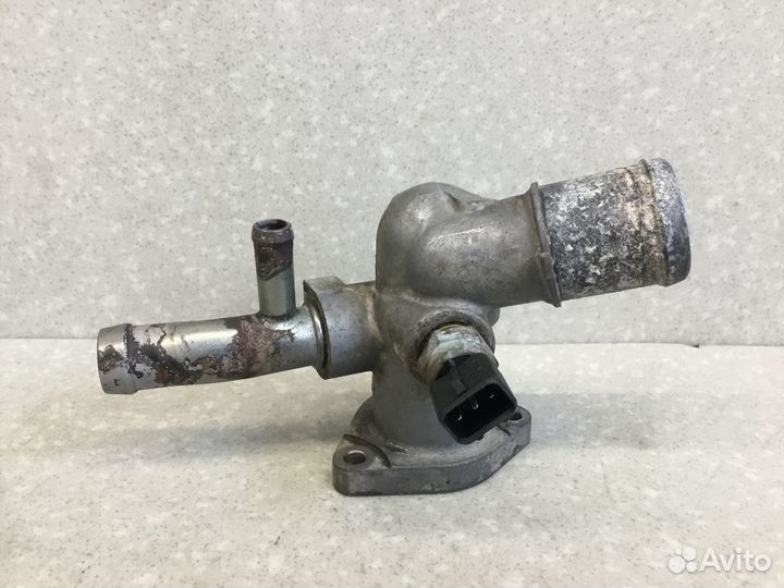 Фланец двигателя системы охлаждения Kia Cerato 200