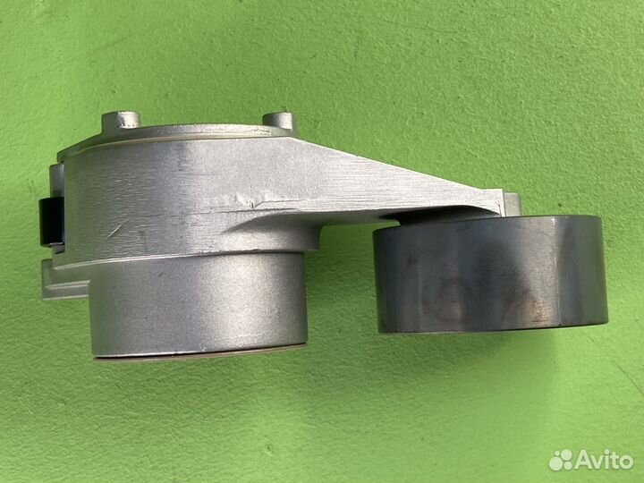 Натяжитель ремня в сборе \RVI Premium/Kerax M64110