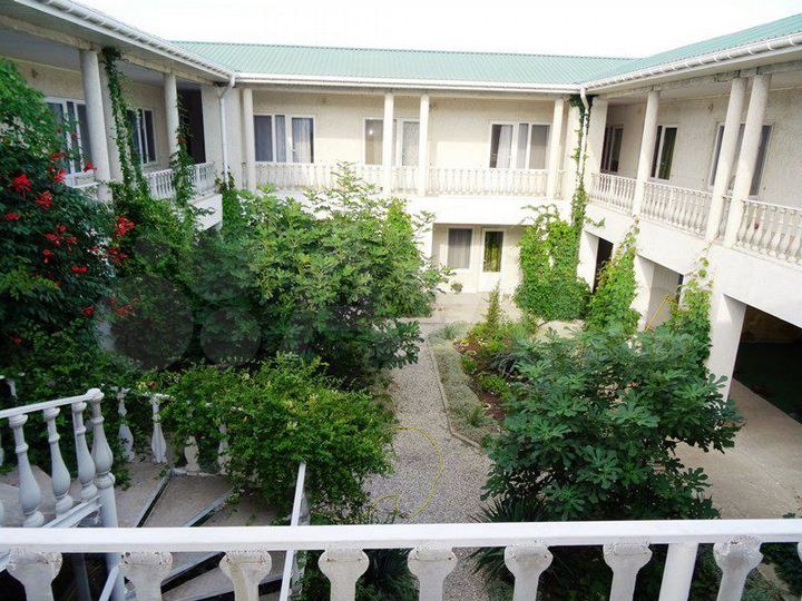 Комната 15 м² в > 9-к., 1/2 эт.