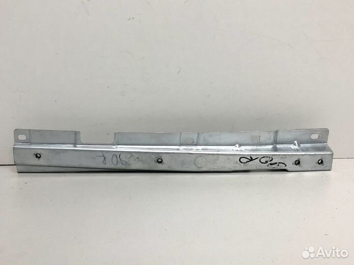 Кронштейн крепления крыла LADA Granta 2190 2011-20