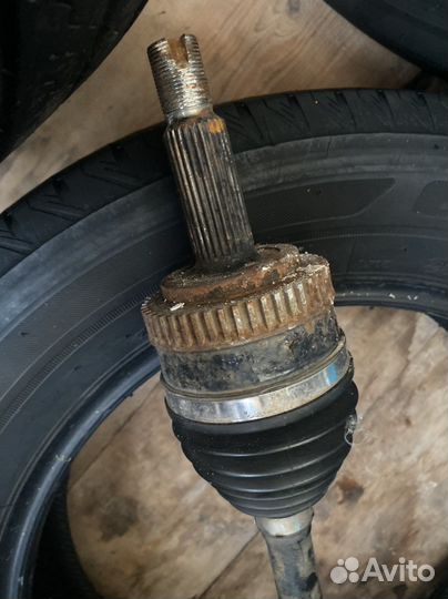 Привод левый ппредний Кия спортаж 3