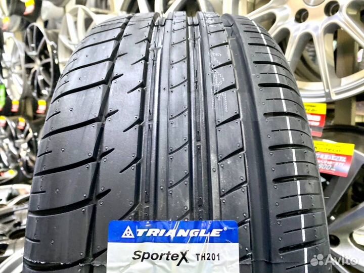 Triangle Sports TH201 235/45 R17 100W