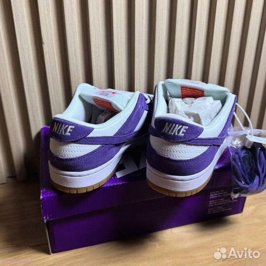 Nike Dunk low: кроссовки для ярких моментов