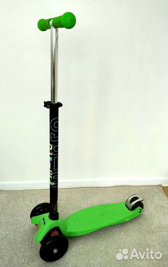 Самокат фирменный Micro Maxi Classic