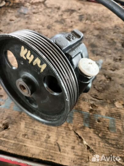 Насос гур k4m Renault