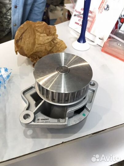 Насос водяной помпа golf 4 1.4