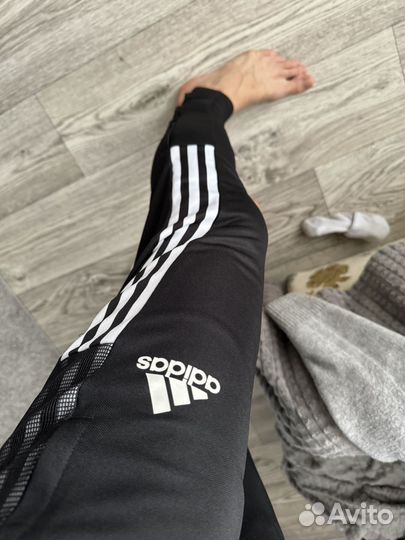 Спортивные штаны adidas